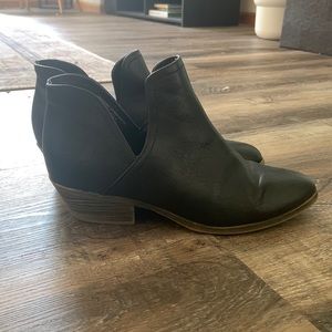Cut-out, Ankle Boots
